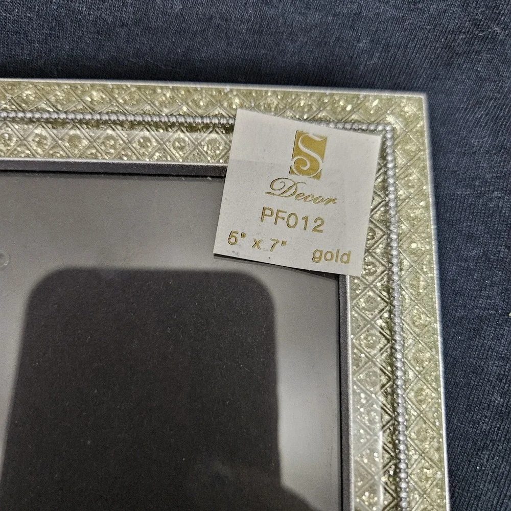 S Decor Gold Glitter Diamond Pattern Picture Frame 5x7 Tabletop or Wall Mount